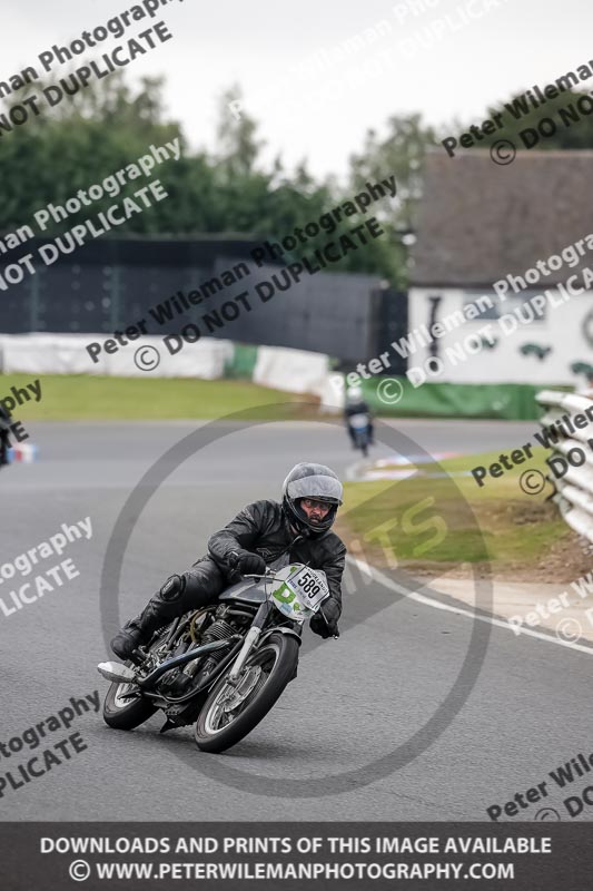 Vintage motorcycle club;eventdigitalimages;mallory park;mallory park trackday photographs;no limits trackdays;peter wileman photography;trackday digital images;trackday photos;vmcc festival 1000 bikes photographs